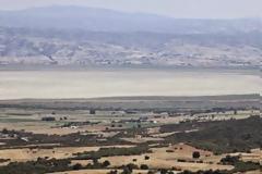 Χωρίς σταγόνα νερό η λίμνη Κορώνεια [video]