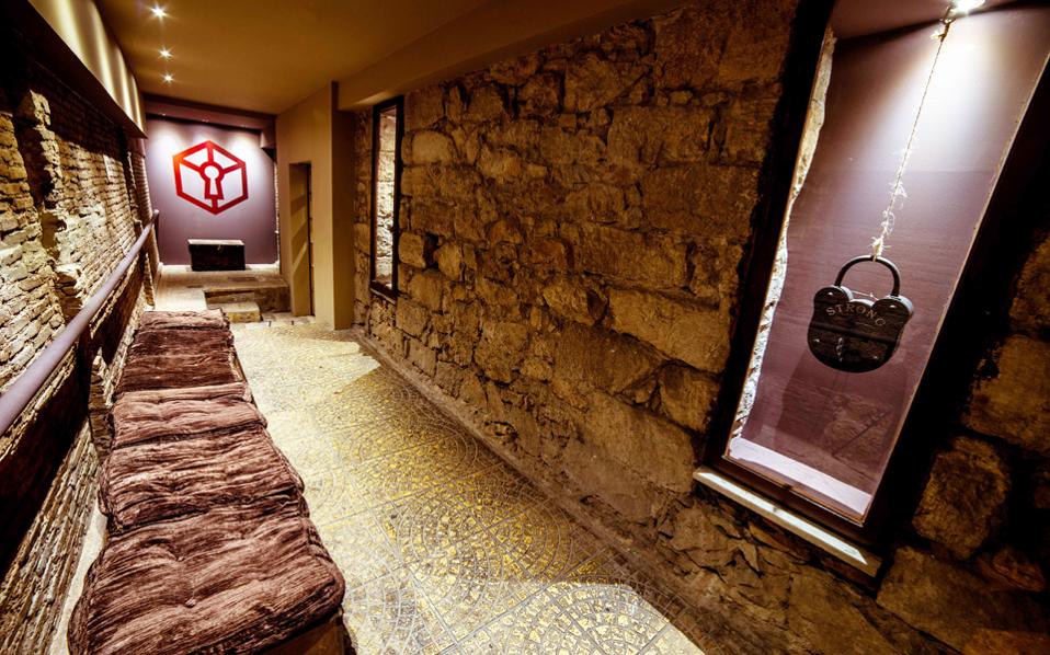 Η νέα τρέλα στην Αθήνα λέγεται «δωμάτια απόδρασης»: Γιατί οι τουρίστες τα προτιμούν από την Ακρόπολη - Φωτογραφία 5