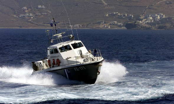 Τύχη... βουνό είχαν επιβάτες σκάφους που βυθίστηκε στην Κρήτη - Φωτογραφία 1