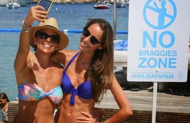 Απαγορεύονται οι selfies σε παραλία της νοτίου Γαλλίας... - Φωτογραφία 1