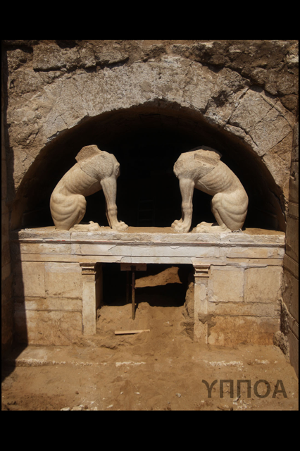 Αποκαλύφθηκε η πρόσοψη του Τάφου στην Αμφίπολη... [photos] - Φωτογραφία 2