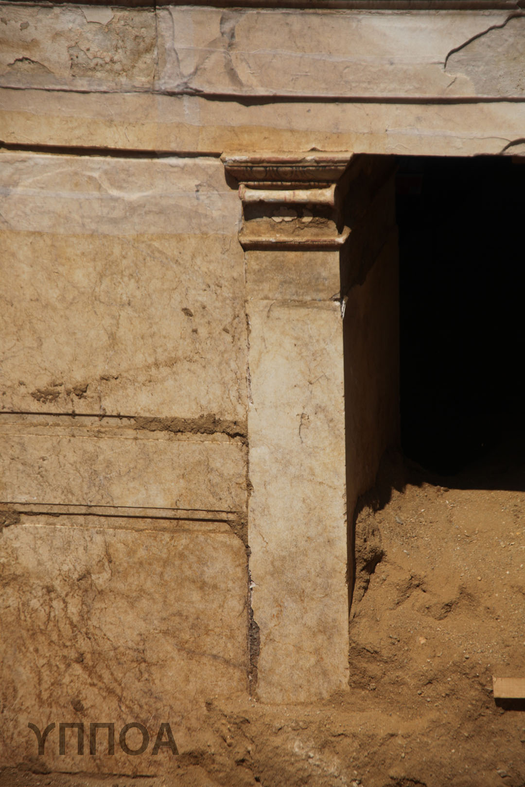 Αποκαλύφθηκε η πρόσοψη του Τάφου στην Αμφίπολη... [photos] - Φωτογραφία 3