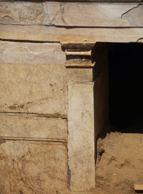Πιο κοντά στο μυστικό της Αμφίπολης οι ανασκαφές: Μαγεύουν τα νέα ευρήματα - Φωτογραφία 3