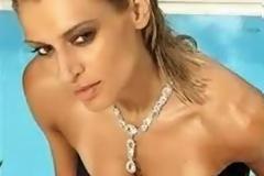 Η Ζέτα Δούκα με τον γυμνό σύντροφο της στη Γαύδο! [photos]