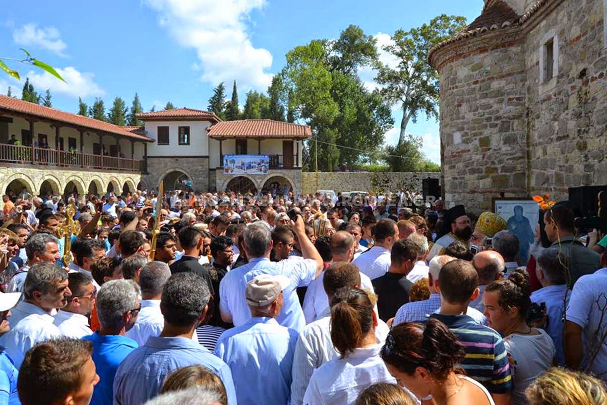 5186 - Με μεγαλοπρέπεια γιορτάστηκε στην Αλβανία η Μνήμη του Αγιορείτη Αγίου Κοσμά του Αιτωλού (φωτογραφίες) - Φωτογραφία 8
