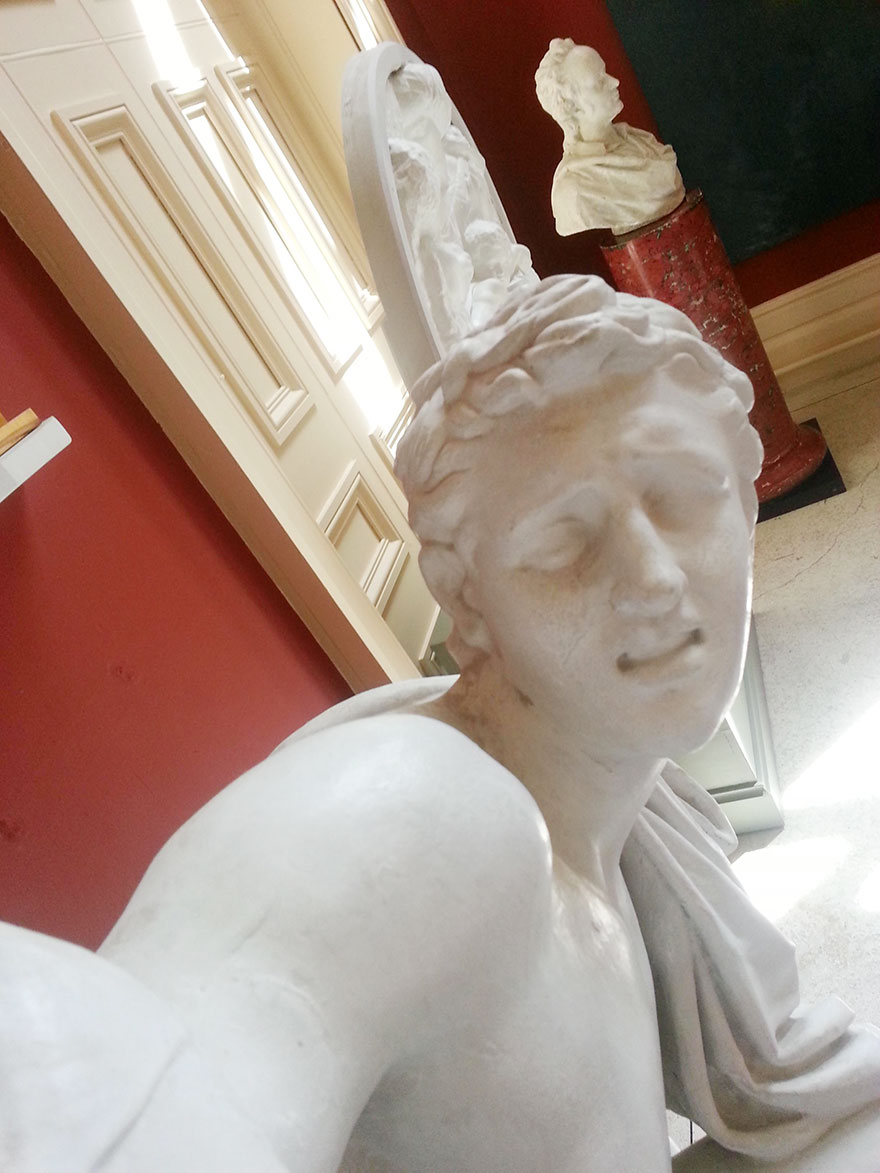 Και τα αγάλματα βγάζουν selfies: Ενα ξεκαρδιστικό φωτογραφικό αφιέρωμα... [photos] - Φωτογραφία 2