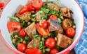 Η συνταγή της ημέρας: Σαλάτα με ντοματίνια, κρουτόν και μαρούλι