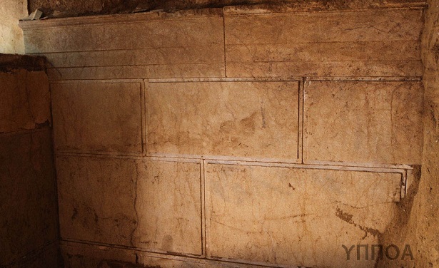Αμφίπολη: Στον προθάλαμο του τάφου οι αρχαιολόγοι, μια ανάσα από το εσωτερικό (φωτογραφίες) - Φωτογραφία 3