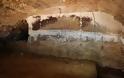 Αμφίπολη: Στον προθάλαμο του τάφου οι αρχαιολόγοι, μια ανάσα από το εσωτερικό (φωτογραφίες) - Φωτογραφία 4