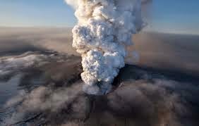Ξύπνησε και βρυχάται απειλητικά το ηφαίστειο Μπαρντανμπούγκα στην Ισλανδία - Φωτογραφία 1