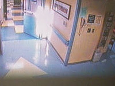 ΑΝΕΞΗΓΗΤΟ: Άγγελος έσωσε κοριτσάκι μέσα σε νοσοκομείο... [video] - Φωτογραφία 1