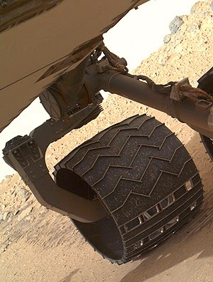 Κάτι τρέχει στον πλανήτη Άρη - Το όχημα της NASA, Curiosity, καταστρέφεται μέρα με τη μέρα - Φωτογραφία 3