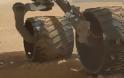 Κάτι τρέχει στον πλανήτη Άρη - Το όχημα της NASA, Curiosity, καταστρέφεται μέρα με τη μέρα - Φωτογραφία 4