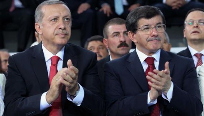 Τουρκία: Ο Ερντογάν παραδίδει τα κλειδιά του AKP στον Νταβούτογλου - Φωτογραφία 1