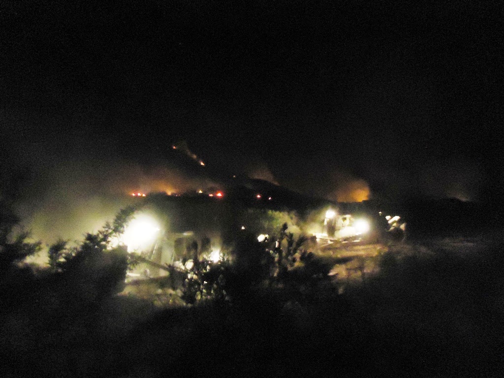 Στιγμιότυπα από την Συμβολή του Στρατού Ξηράς σε κατάσβεση πυρκαγιάς - Φωτογραφία 11