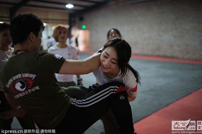 Οι γυναίκες σωματοφύλακες της Κίνας και η σκληρή εκπαίδευση τους...[photos] - Φωτογραφία 5