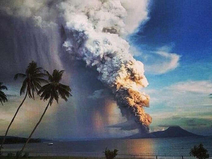 Νέα Γουινέα: Το ηφαίστειο Ταβουρβούρ ξύπνησε και εκρήγνυται [video + photos] - Φωτογραφία 2