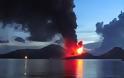 Νέα Γουινέα: Το ηφαίστειο Ταβουρβούρ ξύπνησε και εκρήγνυται [video + photos]