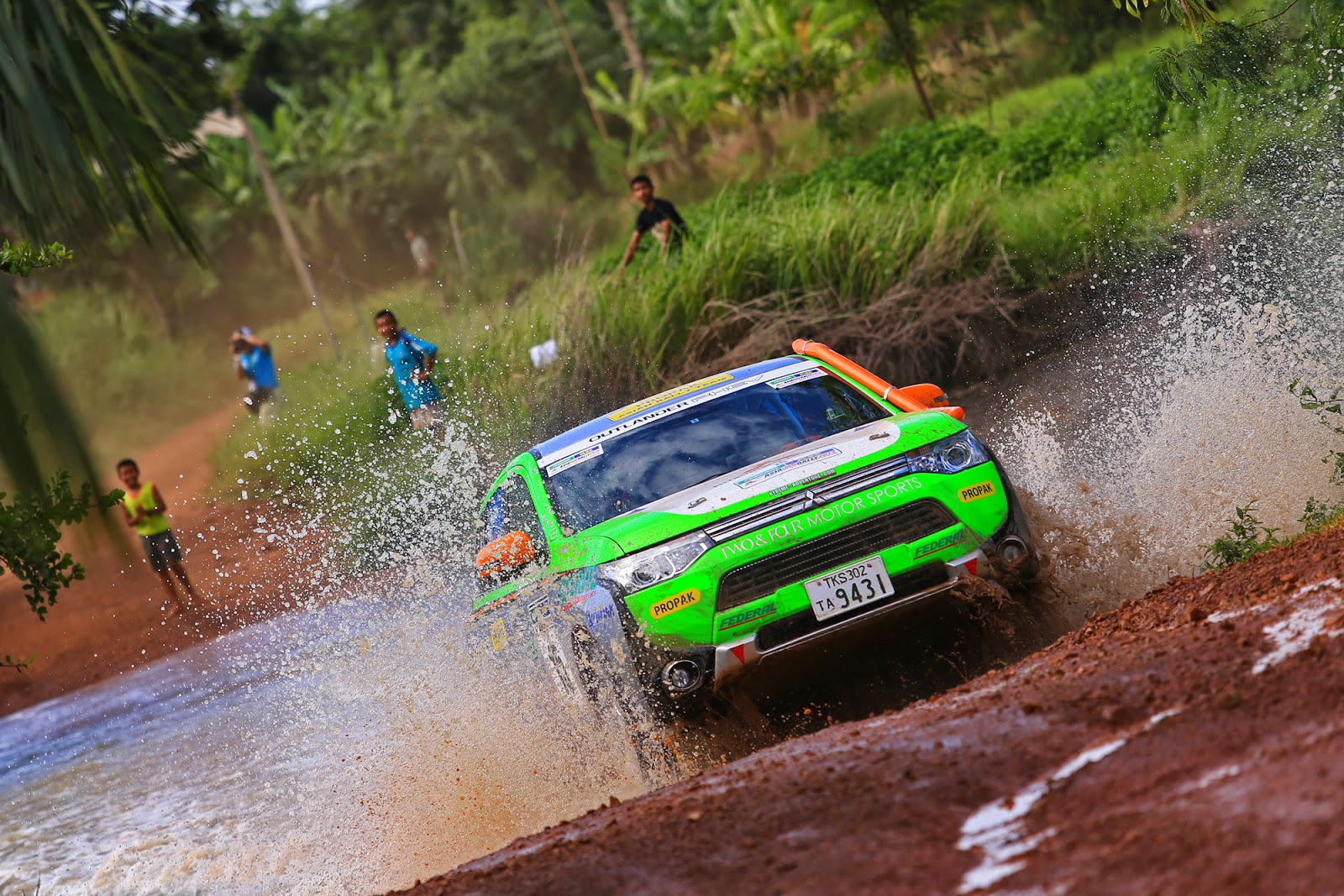 Το Mitsubishi Outlander PHEV στο 2014 Asia Cross Country Rally - Δεύτερη συνεχόμενη νίκη στην κατηγορία ηλεκτρικών οχημάτων - Φωτογραφία 1
