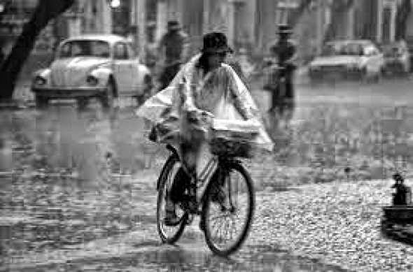 Βρέχει και θέλετε να κάνετε ποδήλατο; Δείτε τη λύση - Φωτογραφία 1