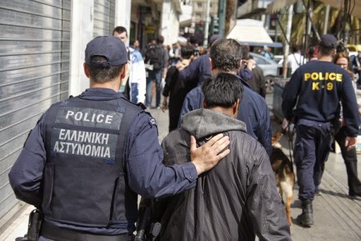 Στη φυλακή οδηγήθηκαν δύο Λιβανέζοι δουλέμποροι - Φωτογραφία 1