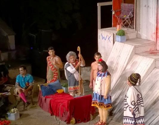 Δείτε φωτογραφίες από την χθεσινή παράσταση του Πέτρου Φιλιππίδη στο Θέατρο Βουνού στη Καστοριά - Φωτογραφία 1
