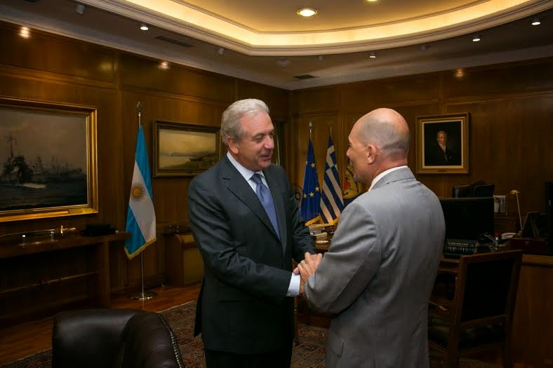 Συνάντηση ΥΕΘΑ Δημήτρη Αβραμόπουλου με τον Πρέσβη της Αργεντινής - Φωτογραφία 3