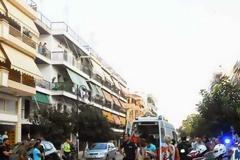 Σύγκρουση δικύκλου με ποδήλατο στην Λ. Ειρήνης Πρεβέζης