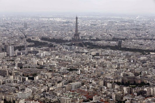 Ούτε να ακούει για μειώσεις φόρων η τρόικα – Ξεκινάει η μάχη στο Παρίσι - Φωτογραφία 1