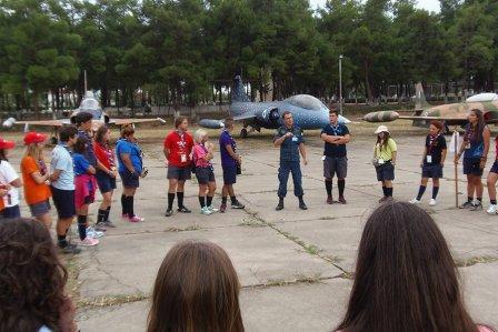 Η Πολεμική Αεροπορία φιλοξένησε προσκόπους - Φωτογραφία 2