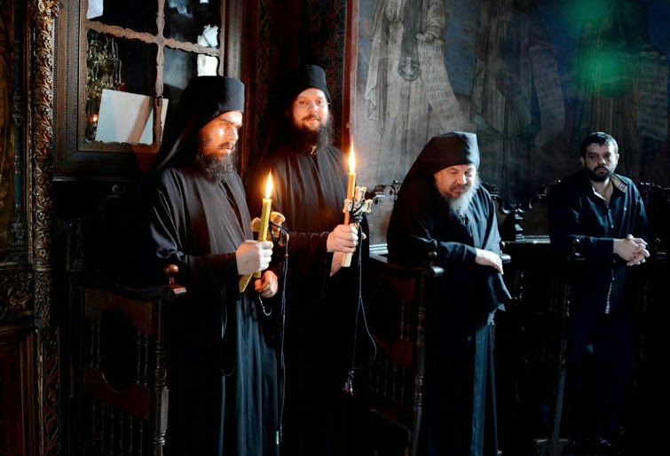 5223 - Τον περασμένο Ιούλιο εκάρη Μοναχός ο Αθανάσιος Χιλιανδαρινός. Φωτογραφίες από την κουρά του - Φωτογραφία 15