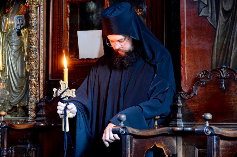 5223 - Τον περασμένο Ιούλιο εκάρη Μοναχός ο Αθανάσιος Χιλιανδαρινός. Φωτογραφίες από την κουρά του - Φωτογραφία 2