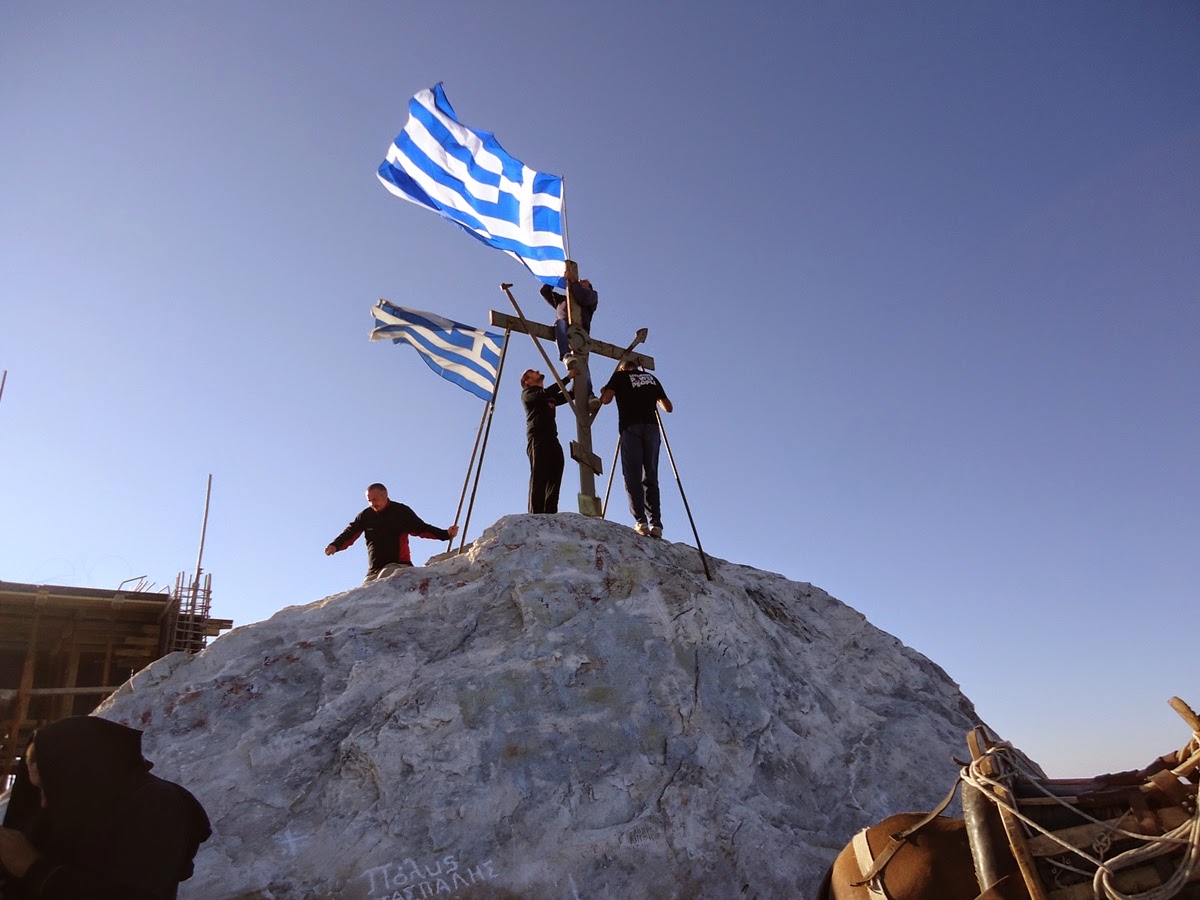 5225 - Φωτογραφίες και βίντεο από την φετινή ανάβαση στην κορυφή του Άθω για την εορτή της Μεταμόρφωσης του Σωτήρος - Φωτογραφία 12