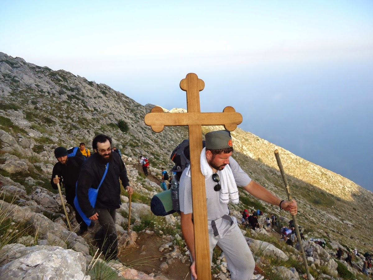 5225 - Φωτογραφίες και βίντεο από την φετινή ανάβαση στην κορυφή του Άθω για την εορτή της Μεταμόρφωσης του Σωτήρος - Φωτογραφία 5