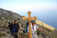 5225 - Φωτογραφίες και βίντεο από την φετινή ανάβαση στην κορυφή του Άθω για την εορτή της Μεταμόρφωσης του Σωτήρος