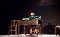Την ιστορία της μεγάλης στιχουργού και ποιήτριας Ευτυχίας Παπαγιανοπούλου ξαναζωντάνεψε στη θεατρική σκηνή η Νένα Μεντή στο Φεστιβάλ του Δήμου Αμαρουσίου