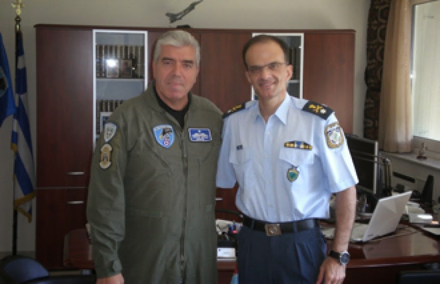 Ο Περιφερειακός Αστυνομικός Διευθυντής Θεσσαλίας Ταξίαρχος Ν. Γιαννέλος στο ΑΤΑ - Φωτογραφία 1