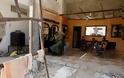 Εικόνες που σοκάρουν στη Γάζα - Κάνουν ουρές για ένα κούρεμα μέσα στα ερείπια [photos] - Φωτογραφία 3