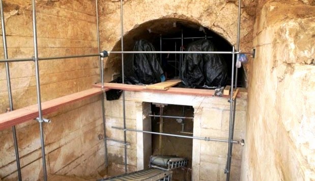 Βαρυσήμαντες ανακοινώσεις για τον μεγαλειώδη τάφο της Αμφίπολης την Κυριακή - Μιλούν για μνημείο πρωτοφανών διαστάσεων! - Φωτογραφία 1