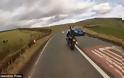 Συγκλονιστικό βίντεο: On camera ο θάνατος ενός μοτοσικλετιστή