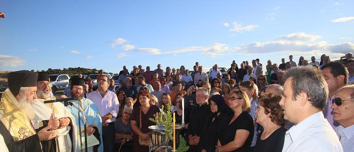 Έκτισαν Εκκλησία εκεί που σκοτώθηκε το παιδί τους... [photos] - Φωτογραφία 10