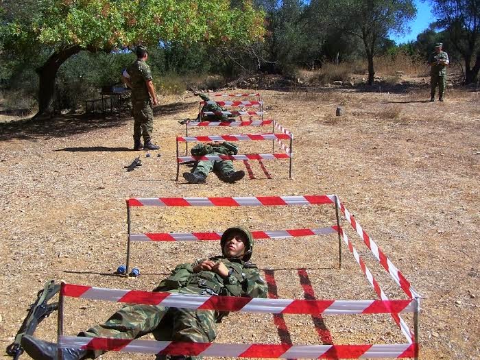 Διαγωνισμός ρίψης χειροβομβίδας στην ΠΕ της 96 ΑΔΤΕ - Φωτογραφία 4