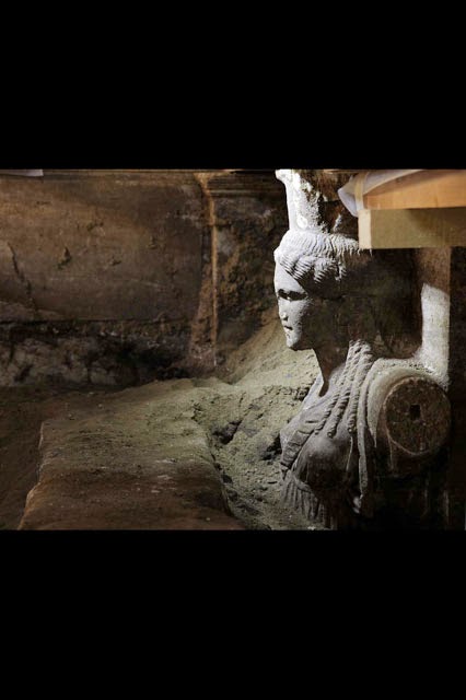 Η Αμφίπολη αποκαλύπτει τα μυστικά της - Βρέθηκαν δύο Καρυάτιδες εξαιρετικής τέχνης - Φωτογραφία 2