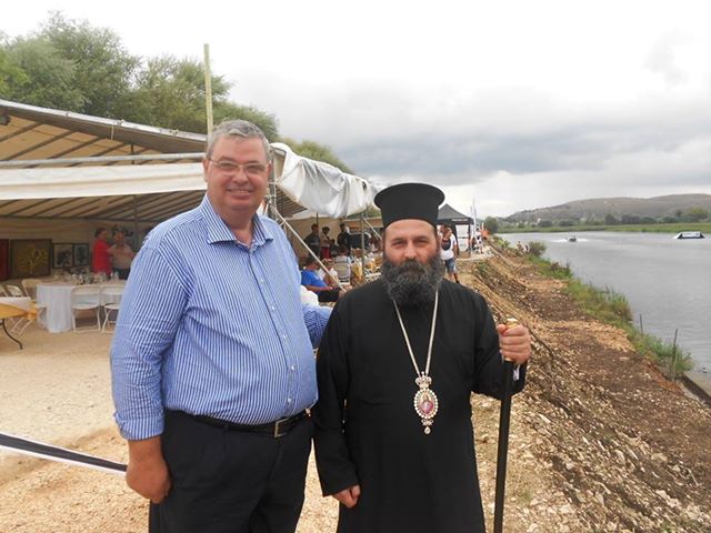 Γιάννενα: Ο Μητροπολίτης στους αγώνες θαλασσίου σκι - Φωτογραφία 6