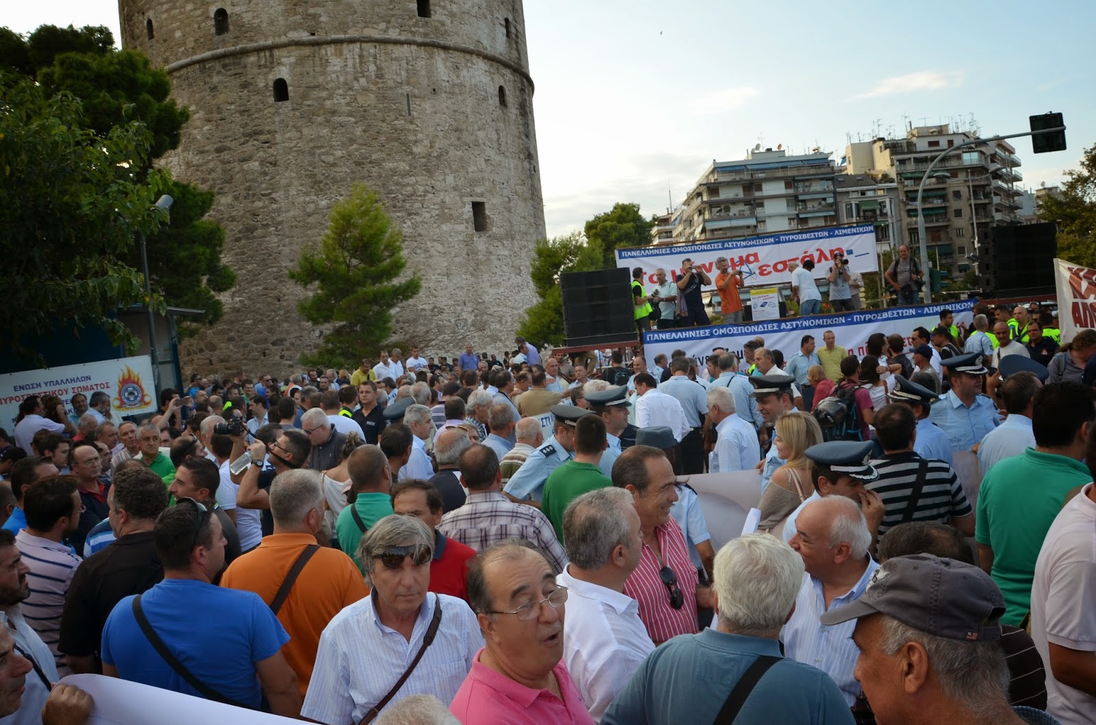 Φωτο-Ρεπορτάζ από τη συμμετοχή Αποστράτων Λάρισας στη Συγκέντρωση Διαμαρτυρίας - Πορείας στη Θεσσαλονίκη - Φωτογραφία 10