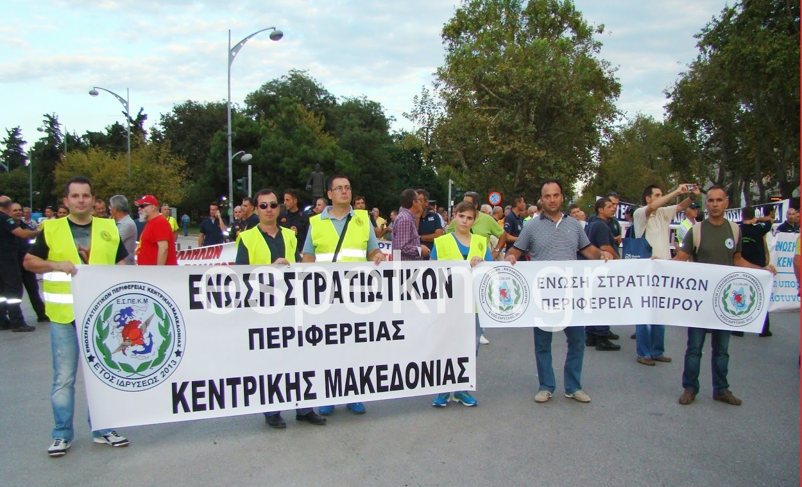 Φωτο-Ρεπορτάζ από τη συμμετοχή Αποστράτων Λάρισας στη Συγκέντρωση Διαμαρτυρίας - Πορείας στη Θεσσαλονίκη - Φωτογραφία 22