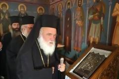 Σε βάφτιση στον Προυσσό, ο αρχιεπίσκοπος Ιερώνυμος [photos]