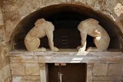 “Μας περιμένουν τεράστιες εκπλήξεις στον τάφο της Αμφίπολης” - Μοναδικά στοιχεία έρχονται στο φως