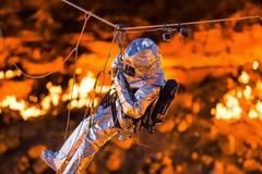 Ο Ελληνας που έφτασε στον κρατήρα ενεργού ηφαιστείου. Απίστευτες εικόνες! (video)