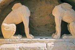Δρακόντεια μέτρα ασφαλείας στην Αμφίπολη - Άνδρες της ΟΠΚΕ φυλάσσουν την πύλη [photos]